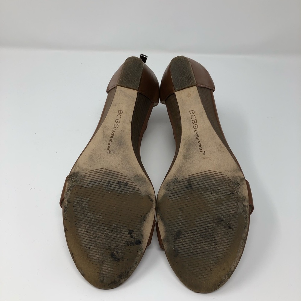 Shoes - Picture 3 of 4